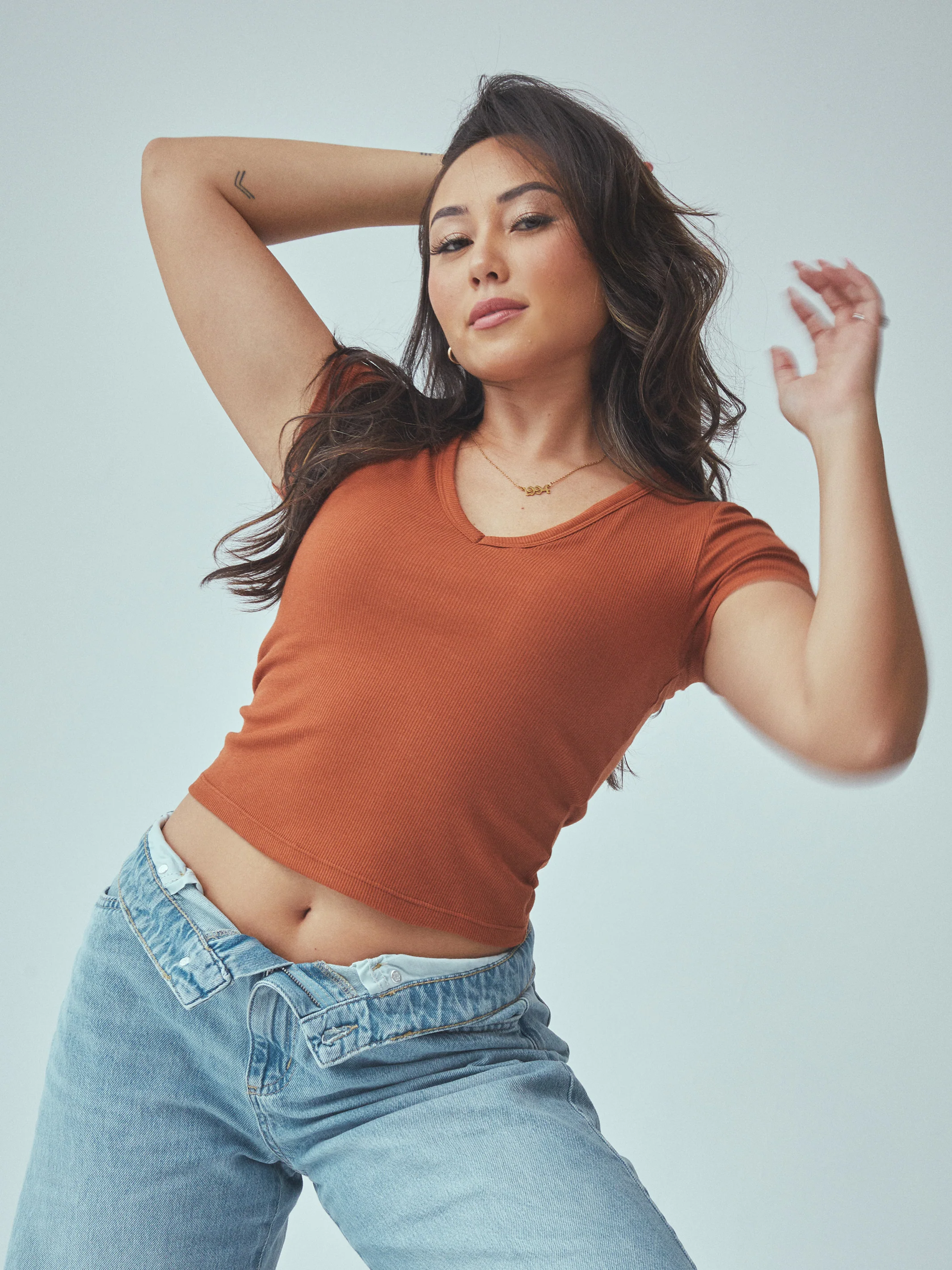 Bamboo V-Neck T-Shirt Brami - Image 15