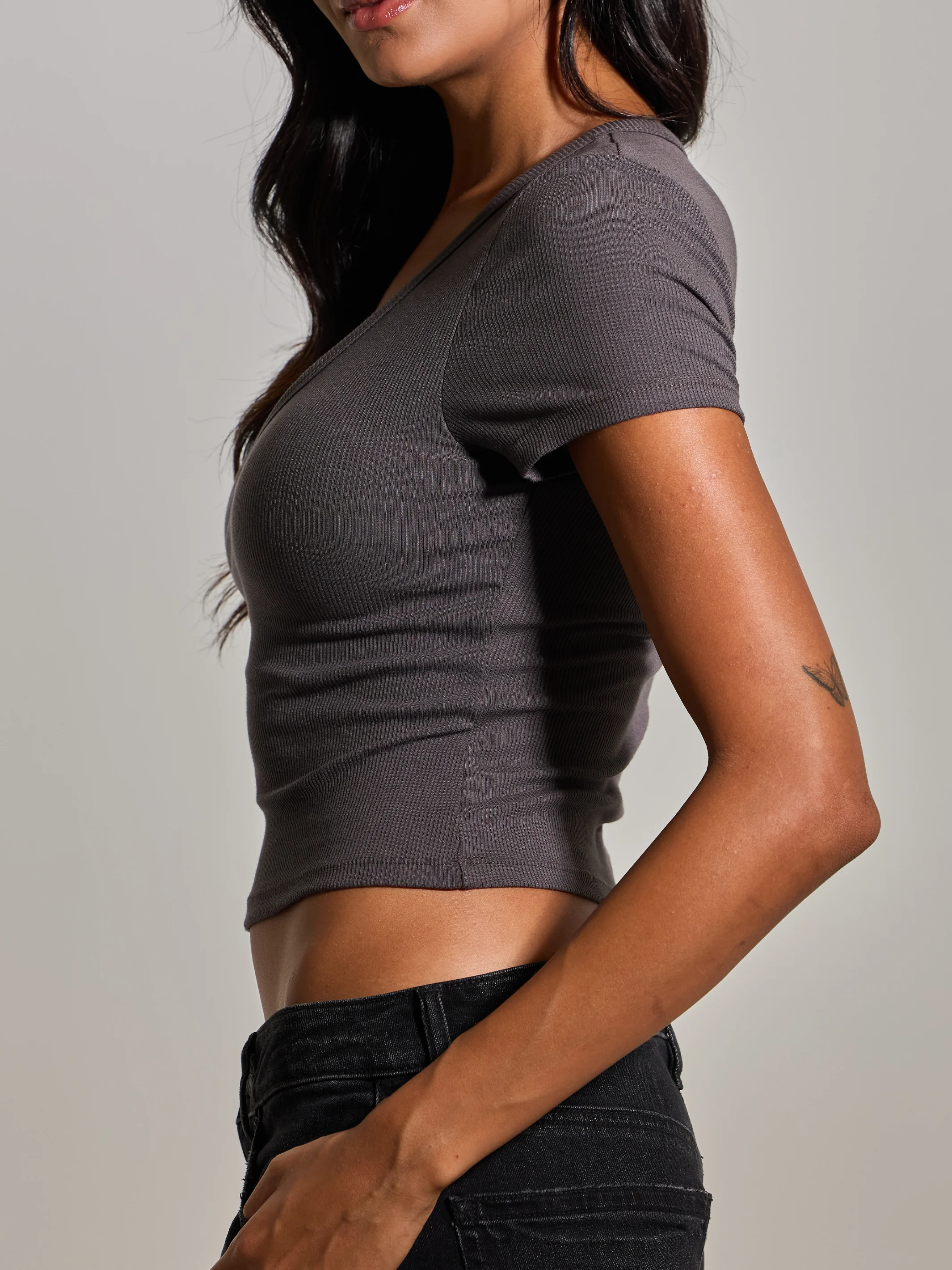 Bamboo V-Neck T-Shirt Brami - Image 3