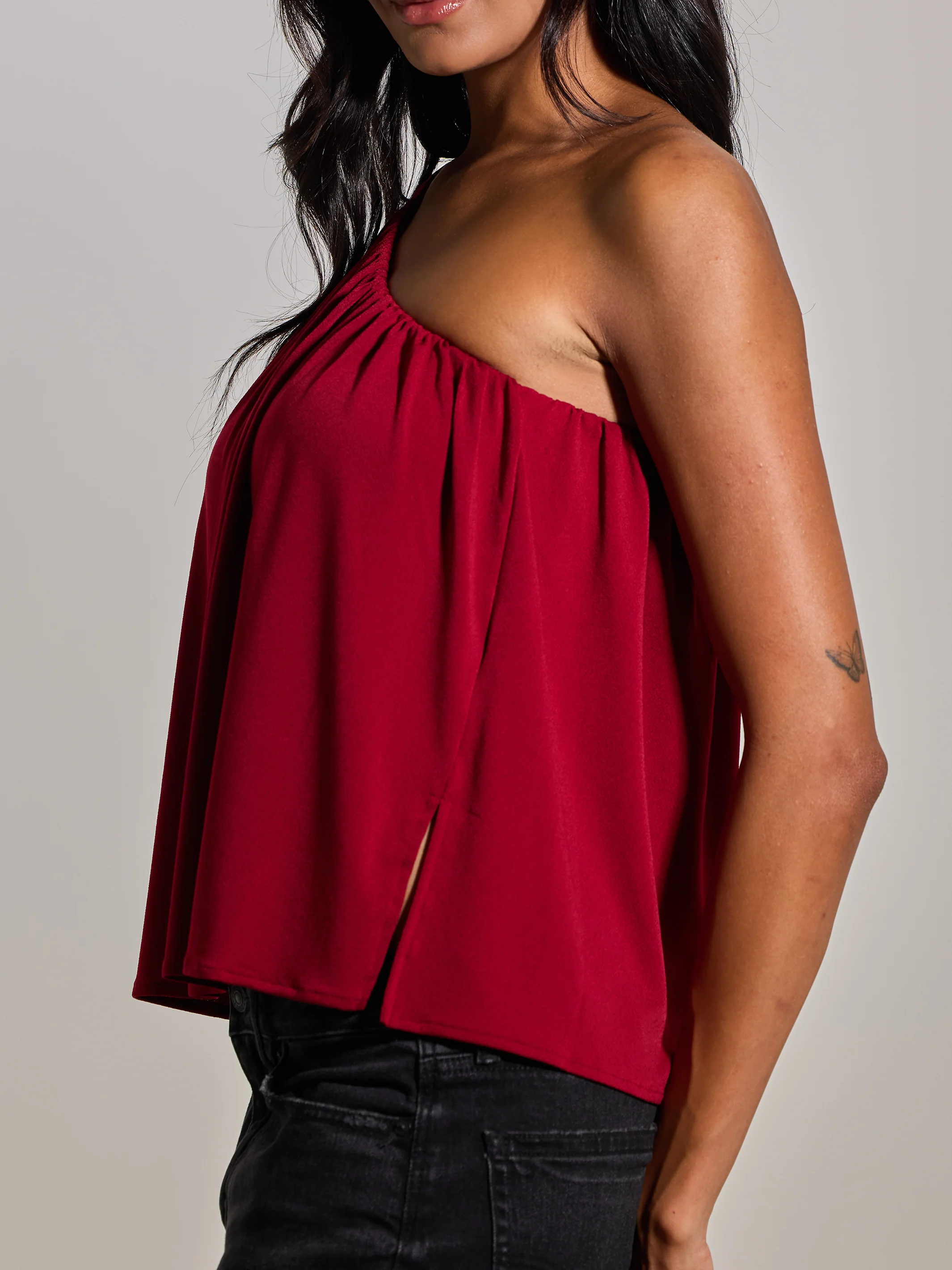 Flowy One Shoulder - Image 13