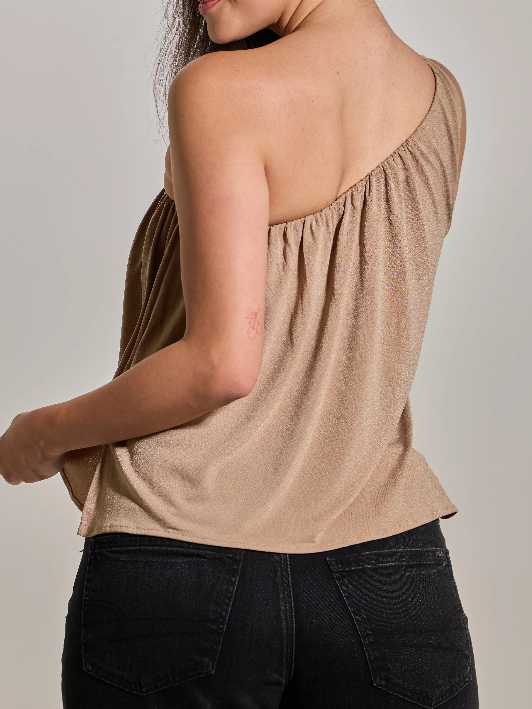 Flowy One Shoulder - Image 3