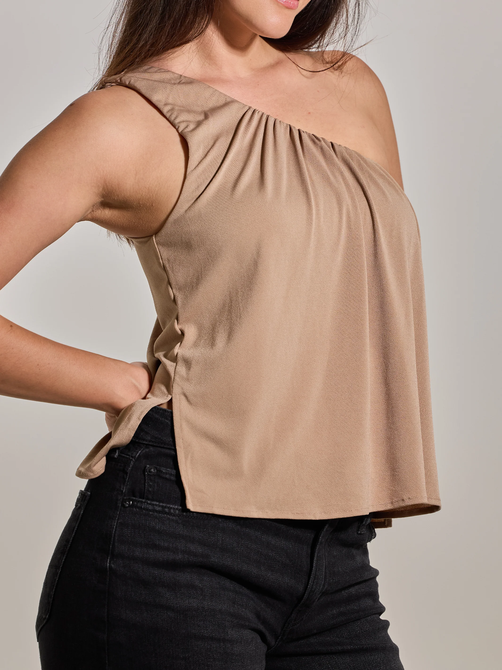 Flowy One Shoulder - Image 4