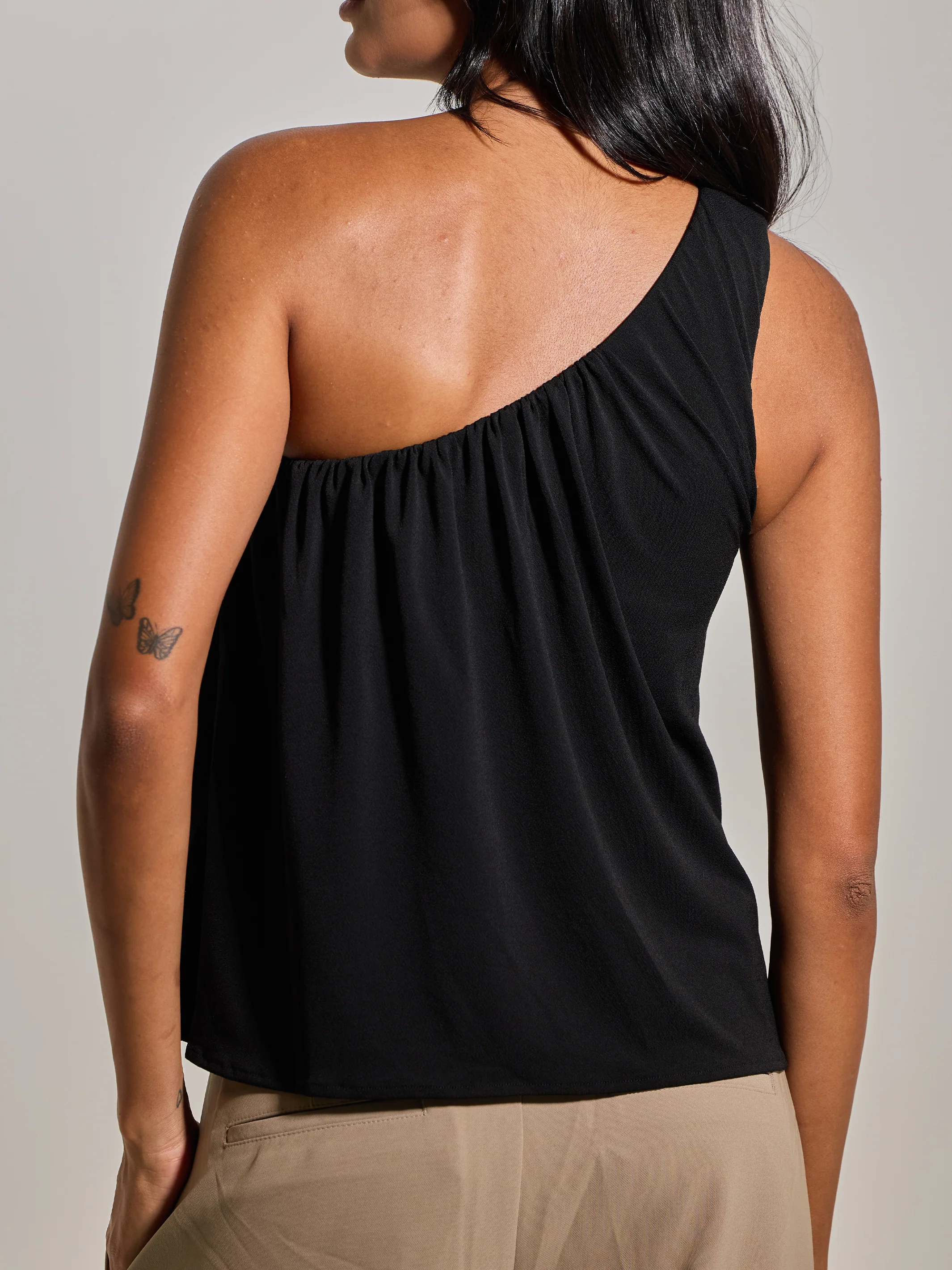 Flowy One Shoulder - Image 9