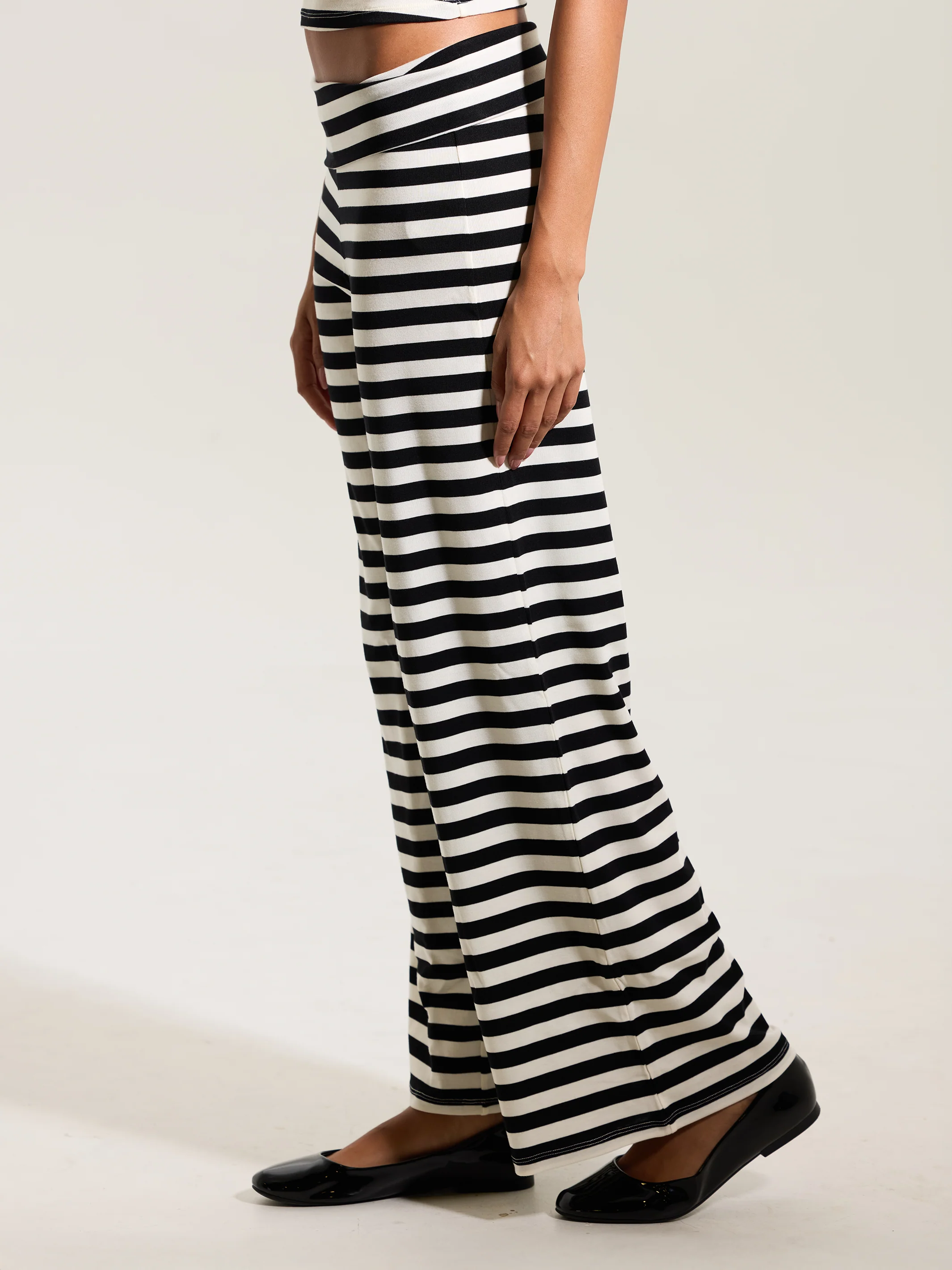 Fold Over Wide Leg Pants - Image 12