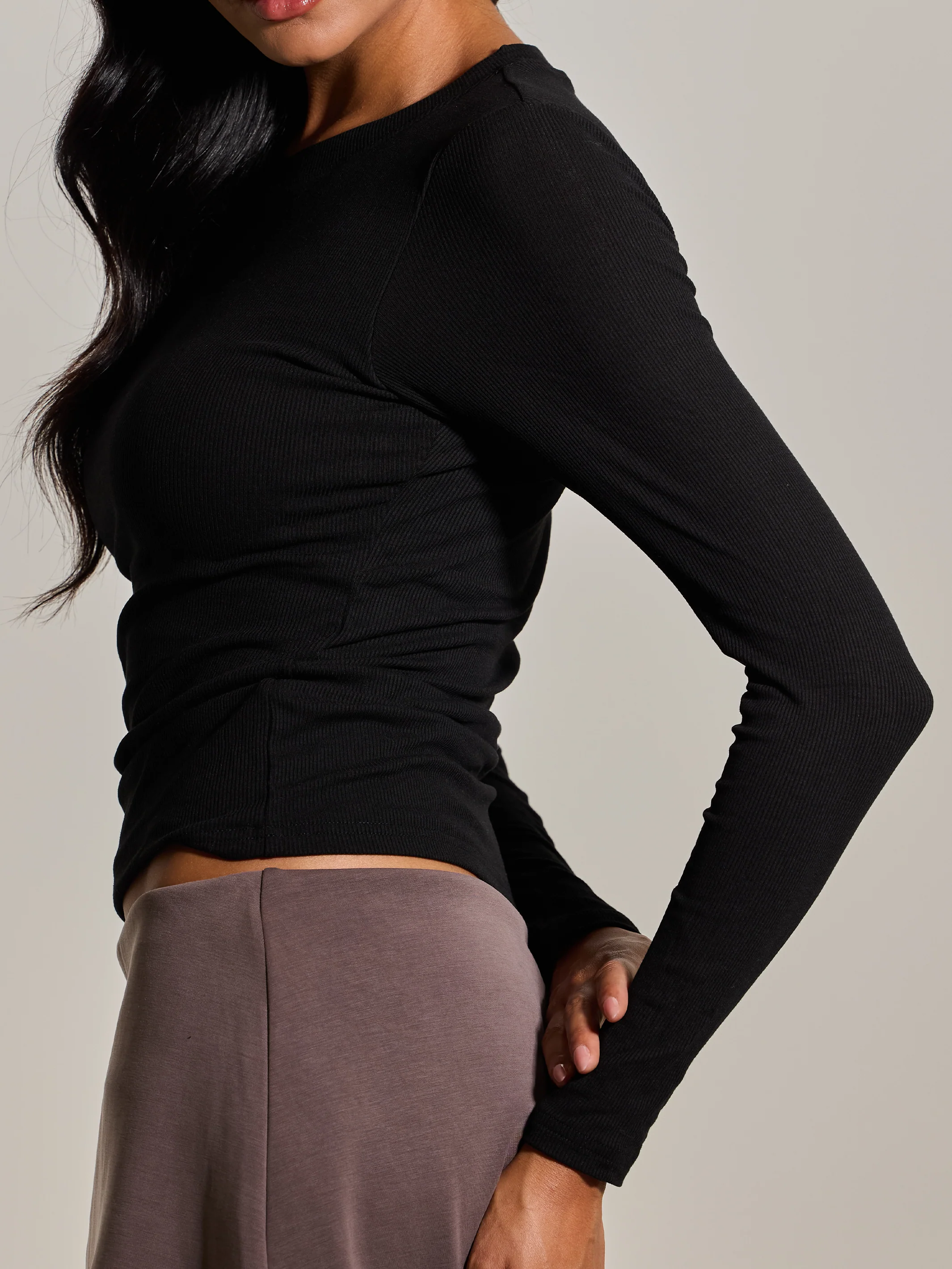 Ribbed Crew Neck Long Sleeve - Image 17