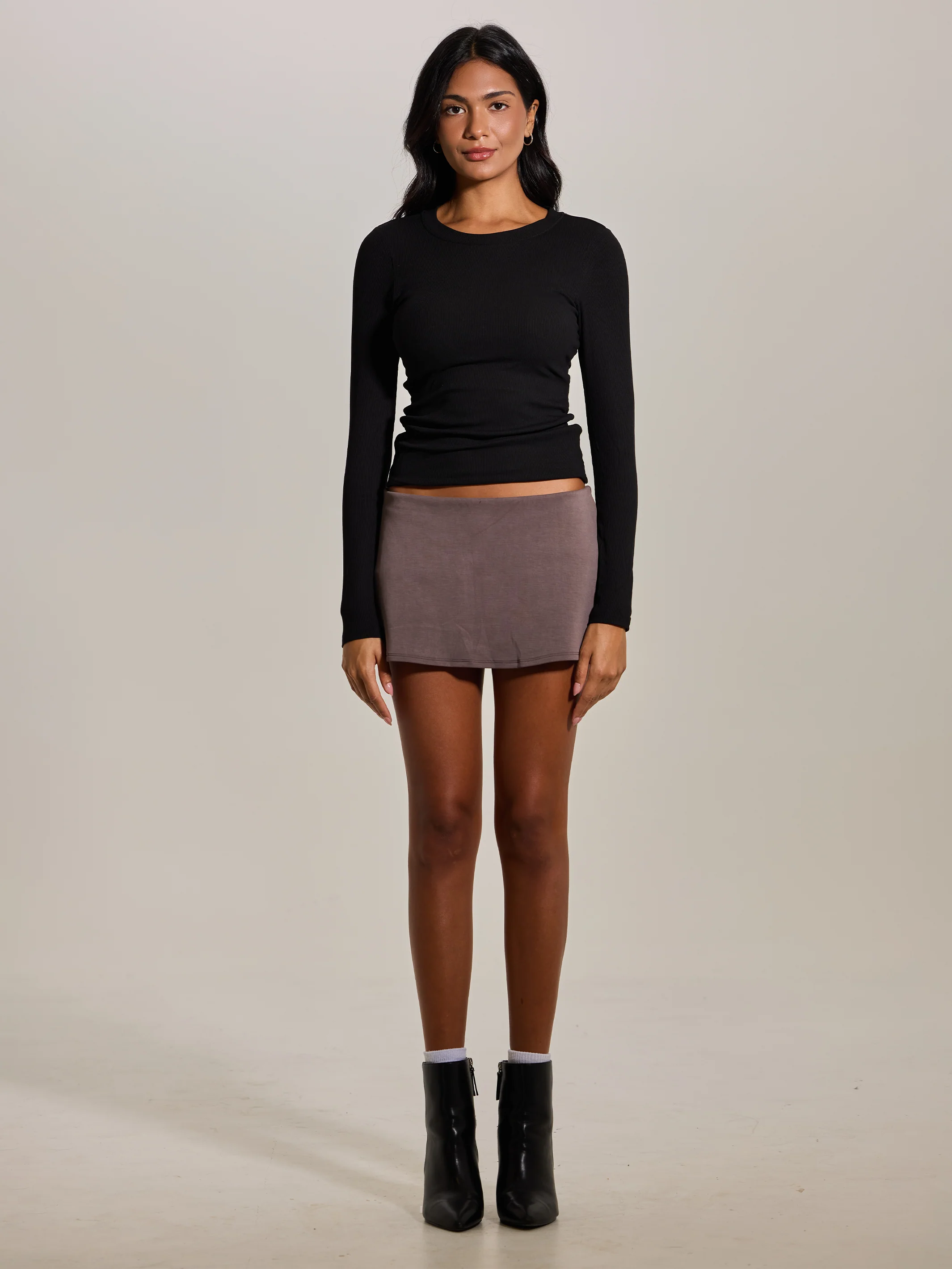 Ribbed Crew Neck Long Sleeve - Image 19