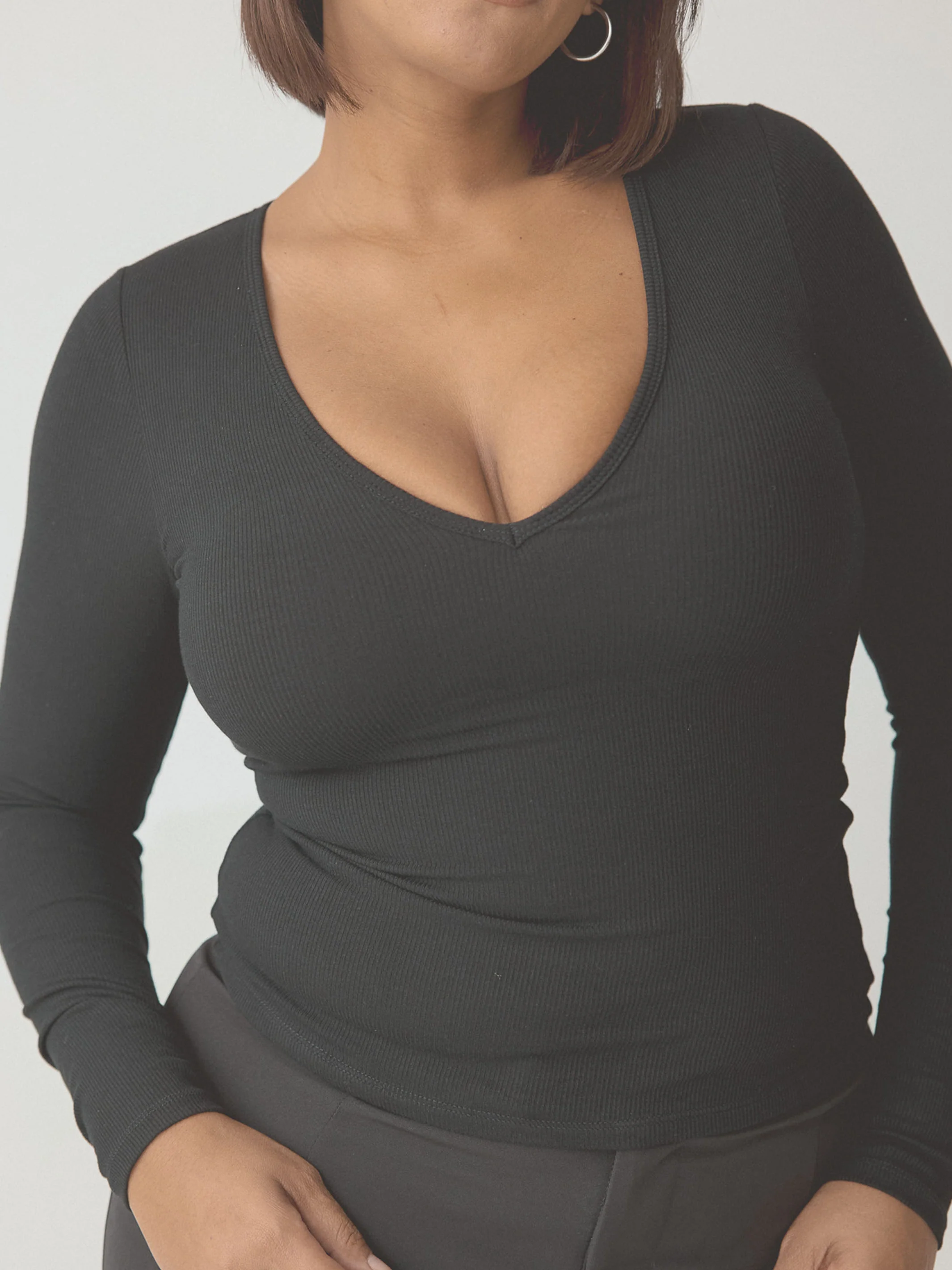 Braless Ribbed Deep V Long Sleeve - Image 8