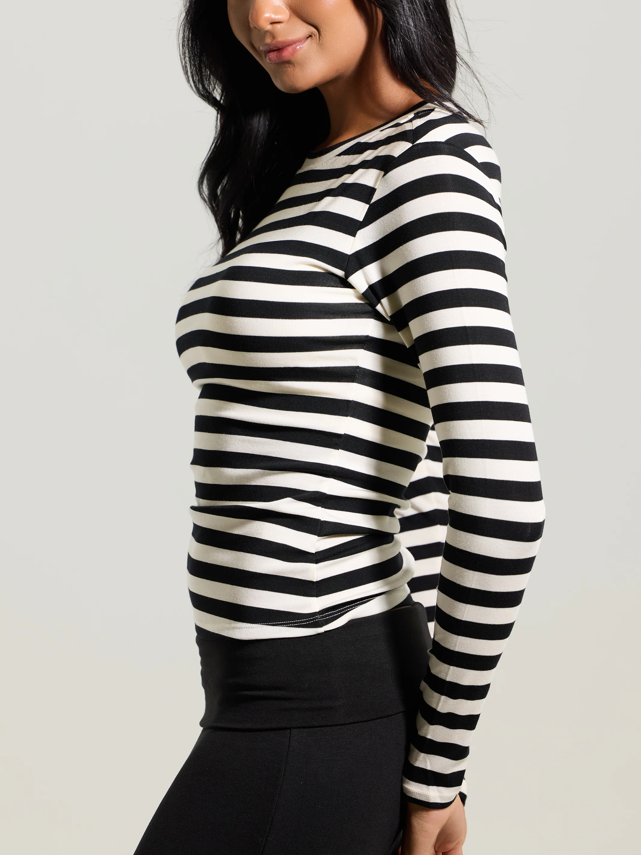 Crew Neck Braless Long Sleeve - Image 24