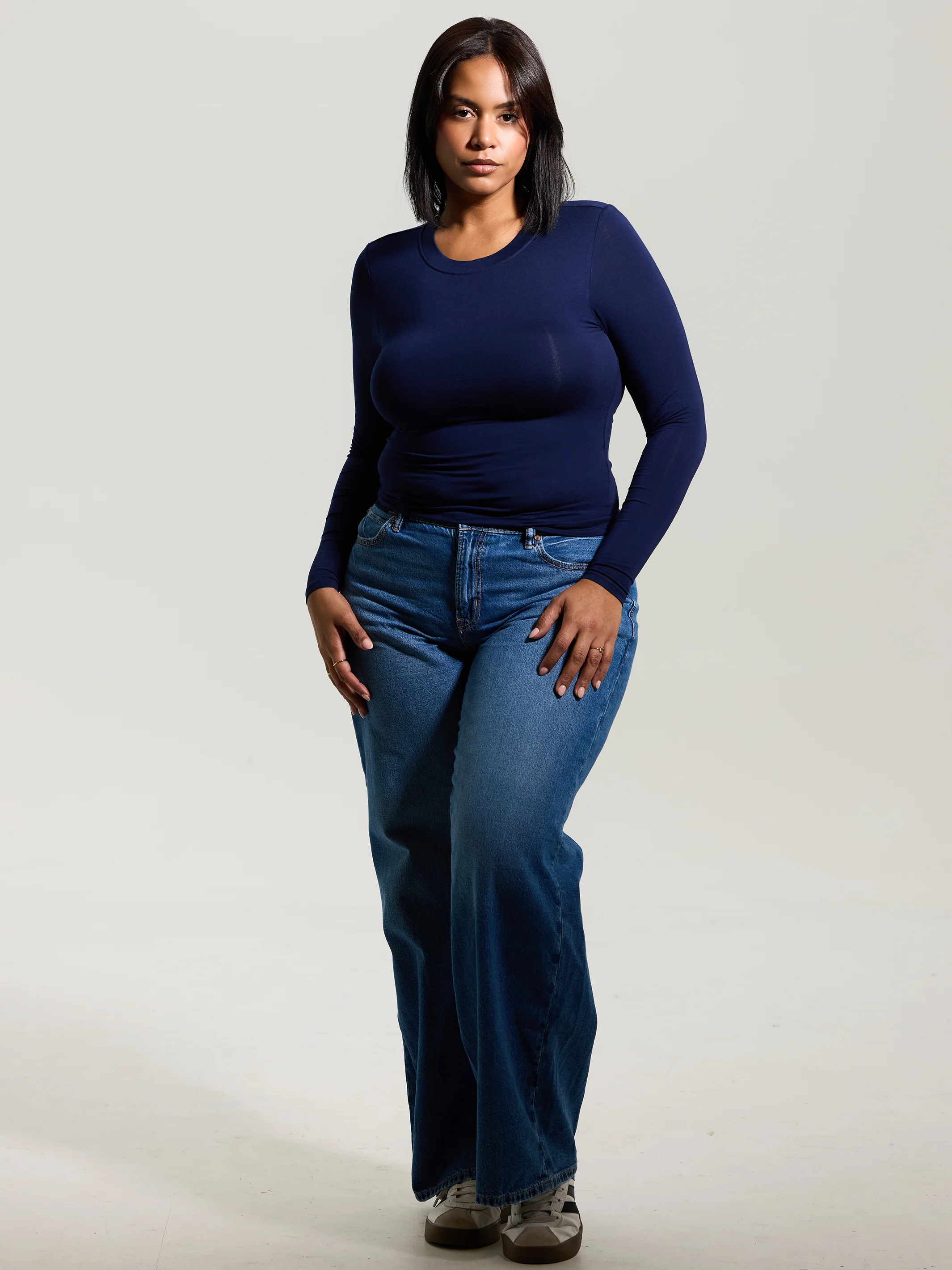 Crew Neck Braless Long Sleeve - Image 40