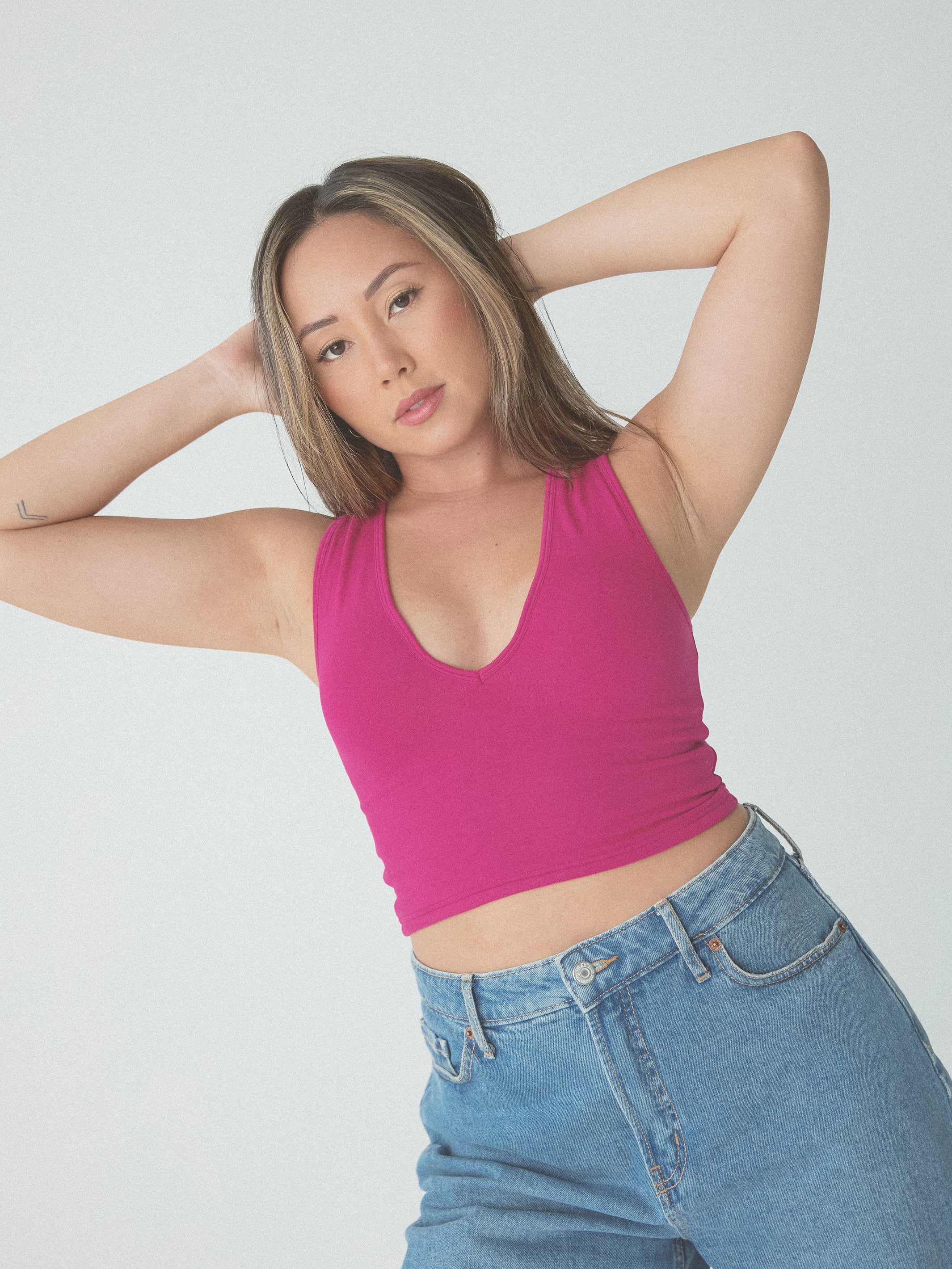 V-Neck Brami - Image 3